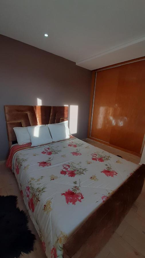 Superbe Appartement En Plein Centre Ville เกนิตรา ภายนอก รูปภาพ