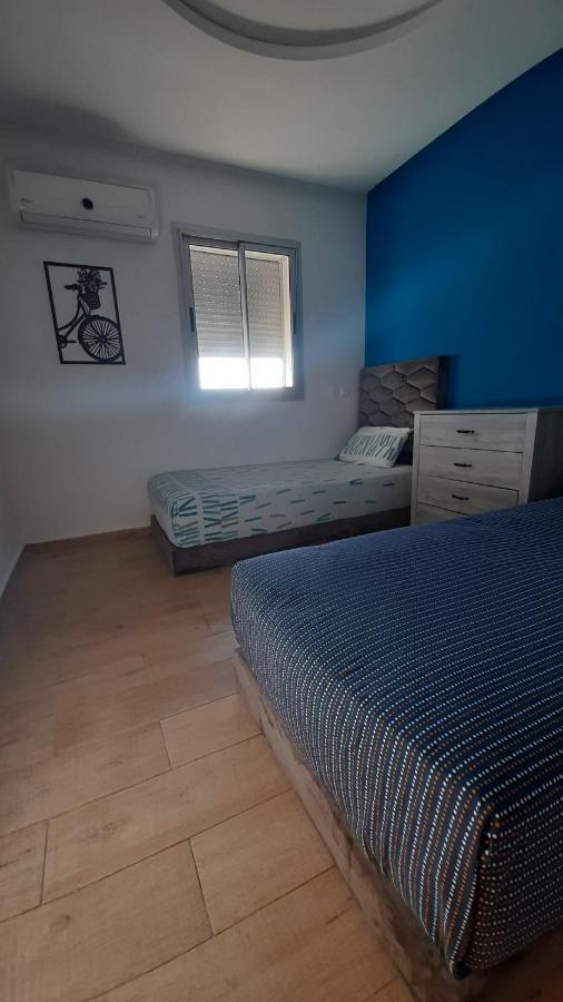 Superbe Appartement En Plein Centre Ville เกนิตรา ภายนอก รูปภาพ